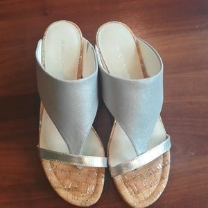 Donald J Pilner kitten wedge heel